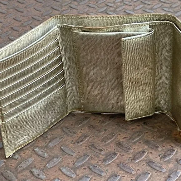Prada Wallet Tri Fold Gold Tone Leather Card Holder Purse Made in Italy authenti - Picture 8 of 14